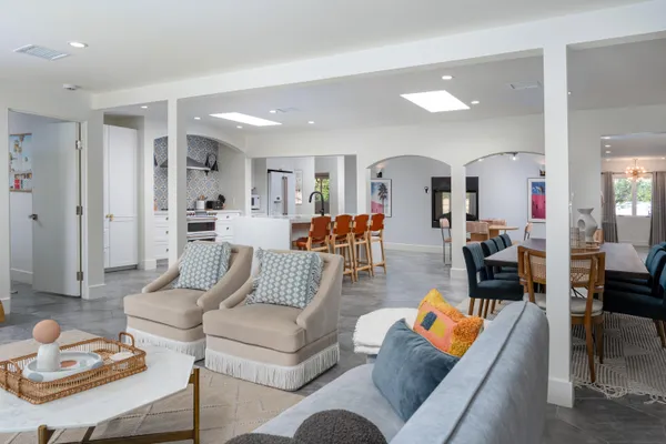 $2,295,000 | 353 West VÃa Sol, Palm Springs, CA 92262