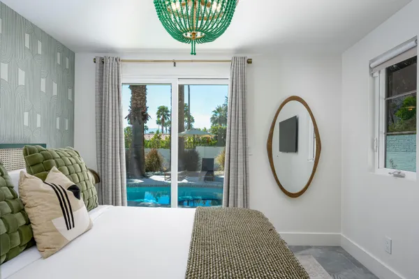 $2,295,000 | 353 West VÃa Sol, Palm Springs, CA 92262