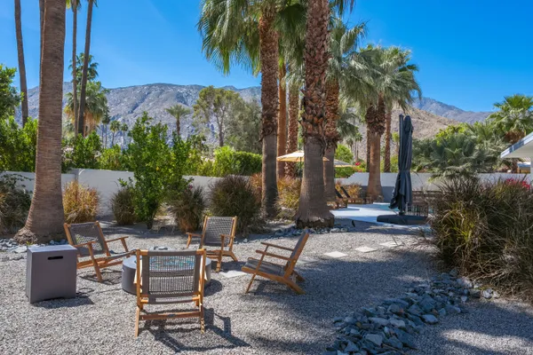 $2,295,000 | 353 West VÃa Sol, Palm Springs, CA 92262
