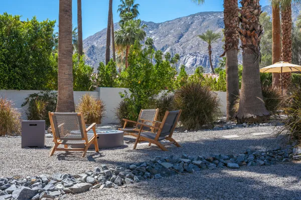 $2,295,000 | 353 West VÃa Sol, Palm Springs, CA 92262