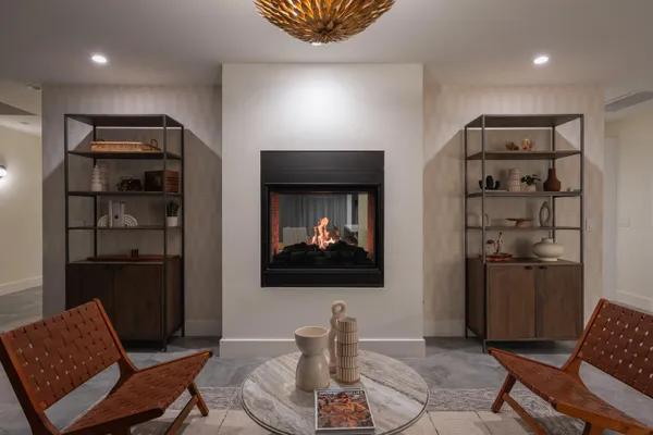 $2,295,000 | 353 West VÃa Sol, Palm Springs, CA 92262
