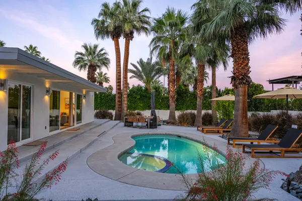 $2,295,000 | 353 West VÃa Sol, Palm Springs, CA 92262