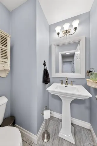 $385,000 | 401 Valley Oaks Drive, Wentzville, MO 63385