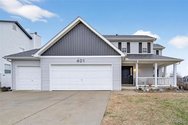 $385,000 | 401 Valley Oaks Drive, Wentzville, MO 63385