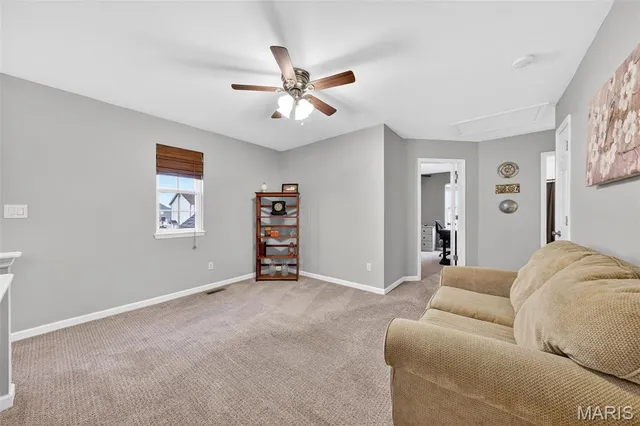 $385,000 | 401 Valley Oaks Drive, Wentzville, MO 63385