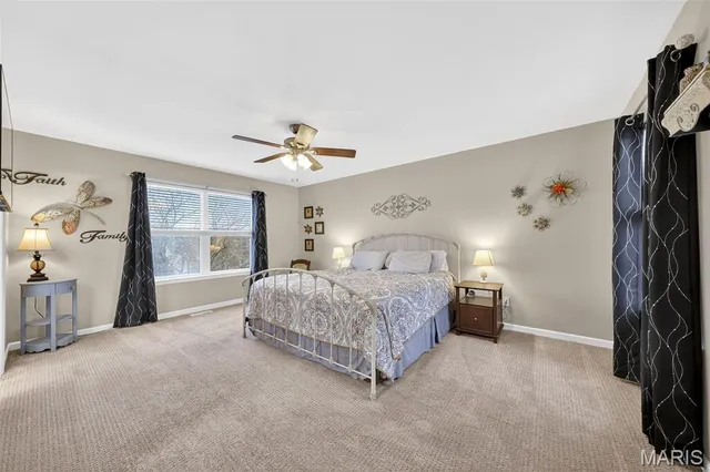 $385,000 | 401 Valley Oaks Drive, Wentzville, MO 63385