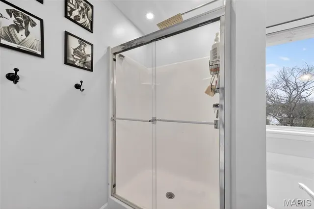 $385,000 | 401 Valley Oaks Drive, Wentzville, MO 63385