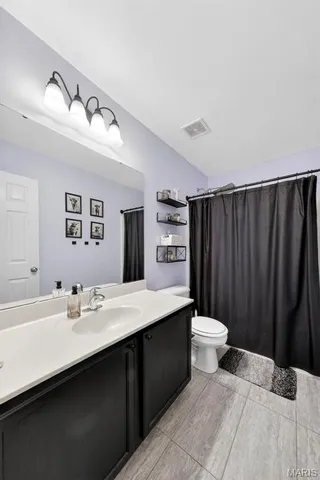 $385,000 | 401 Valley Oaks Drive, Wentzville, MO 63385