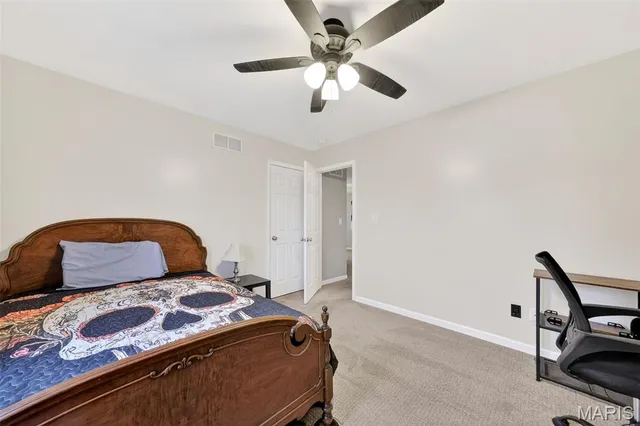 $385,000 | 401 Valley Oaks Drive, Wentzville, MO 63385