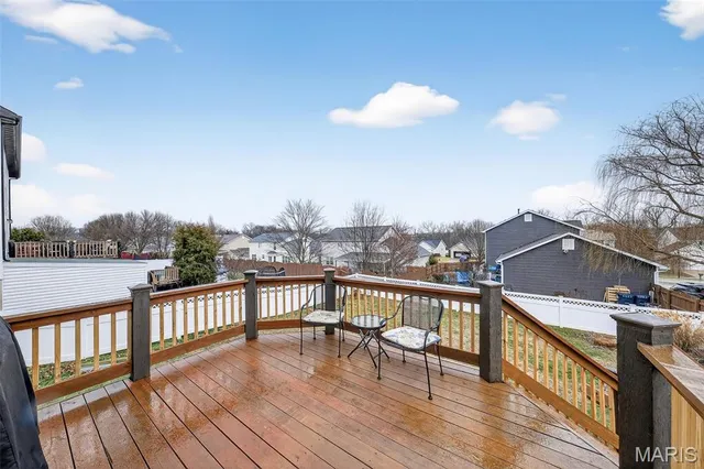 $385,000 | 401 Valley Oaks Drive, Wentzville, MO 63385