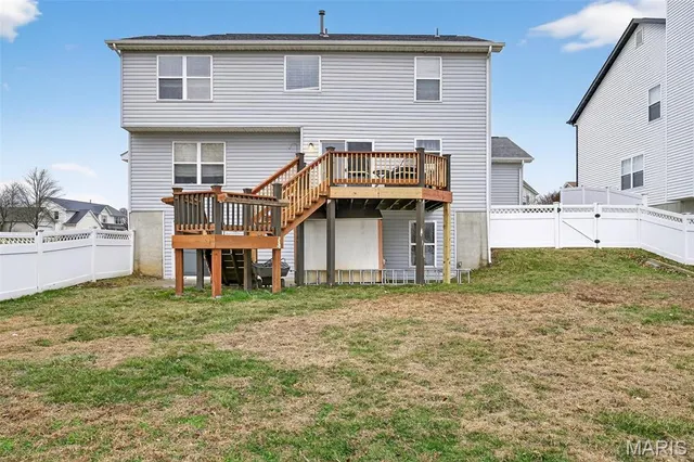 $385,000 | 401 Valley Oaks Drive, Wentzville, MO 63385