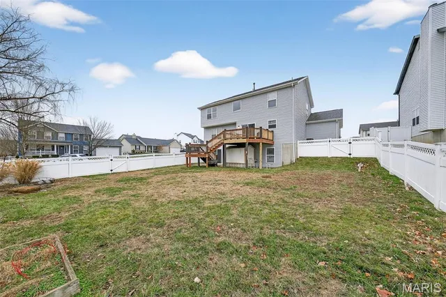 $385,000 | 401 Valley Oaks Drive, Wentzville, MO 63385