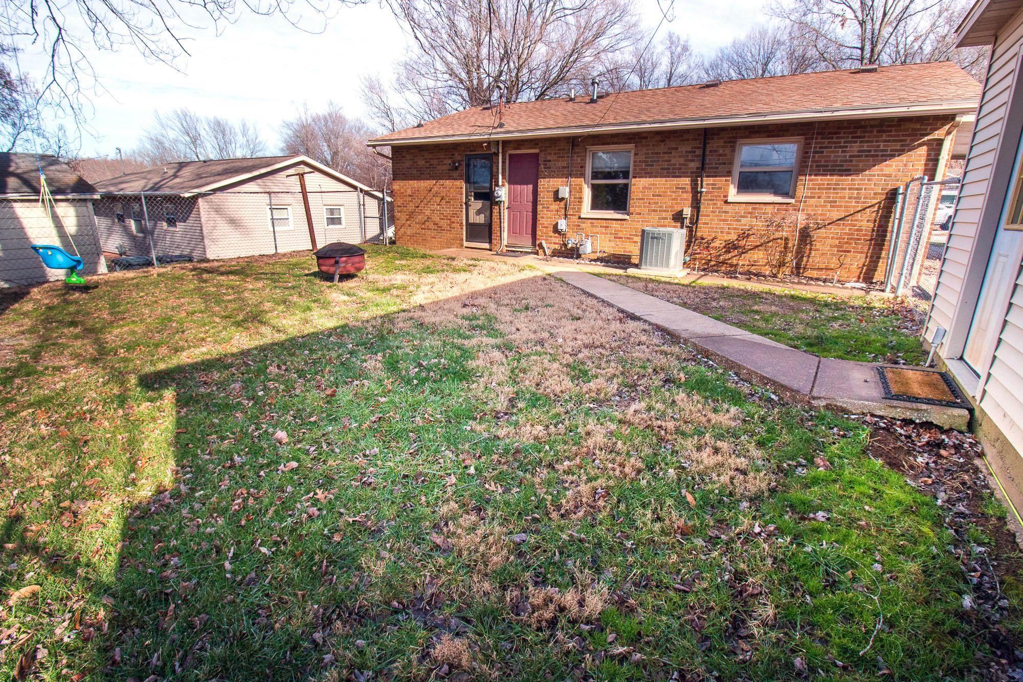 4418 Meadowridge Road Evansville, IN 47710 - Photo 17 of 23 Gallery Image 17