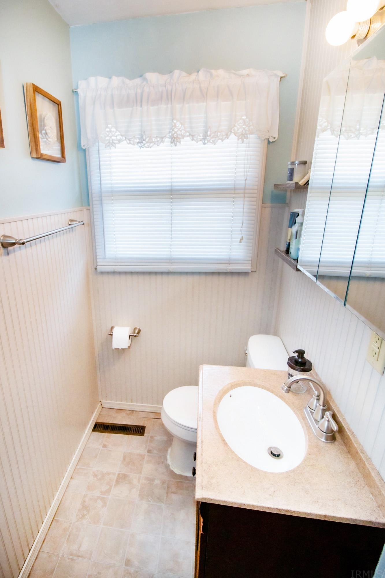 4418 Meadowridge Road Evansville, IN 47710 - Photo 8 of 23 Gallery Image 8