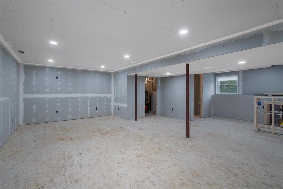 182 Summit Street Franklin, NH 03235 - Photo 22 of 35