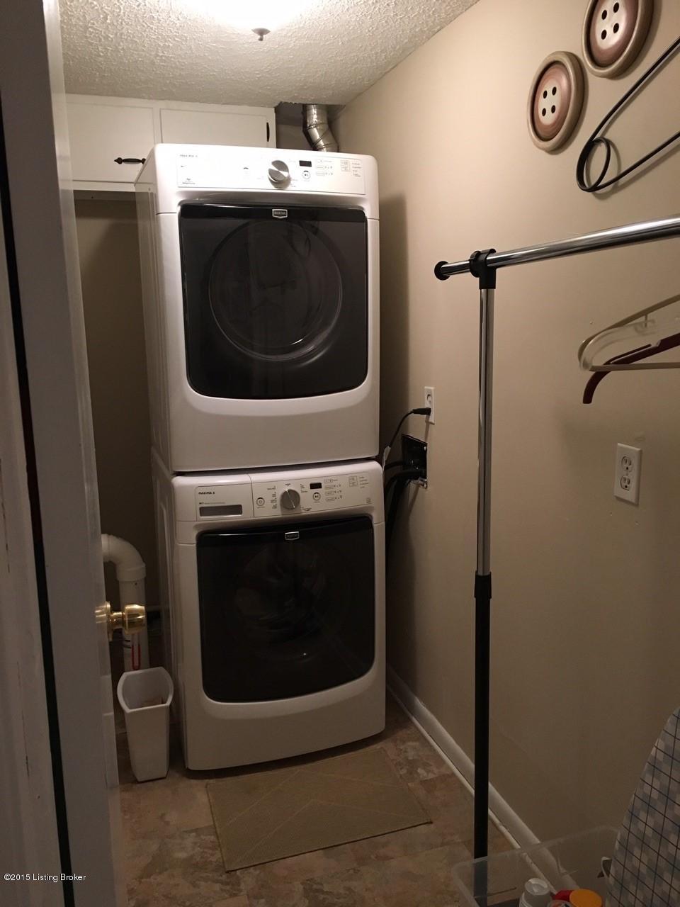 6514 Ridge Cliff Road Louisville, KY 40228 - Photo 28 of 46 utility room