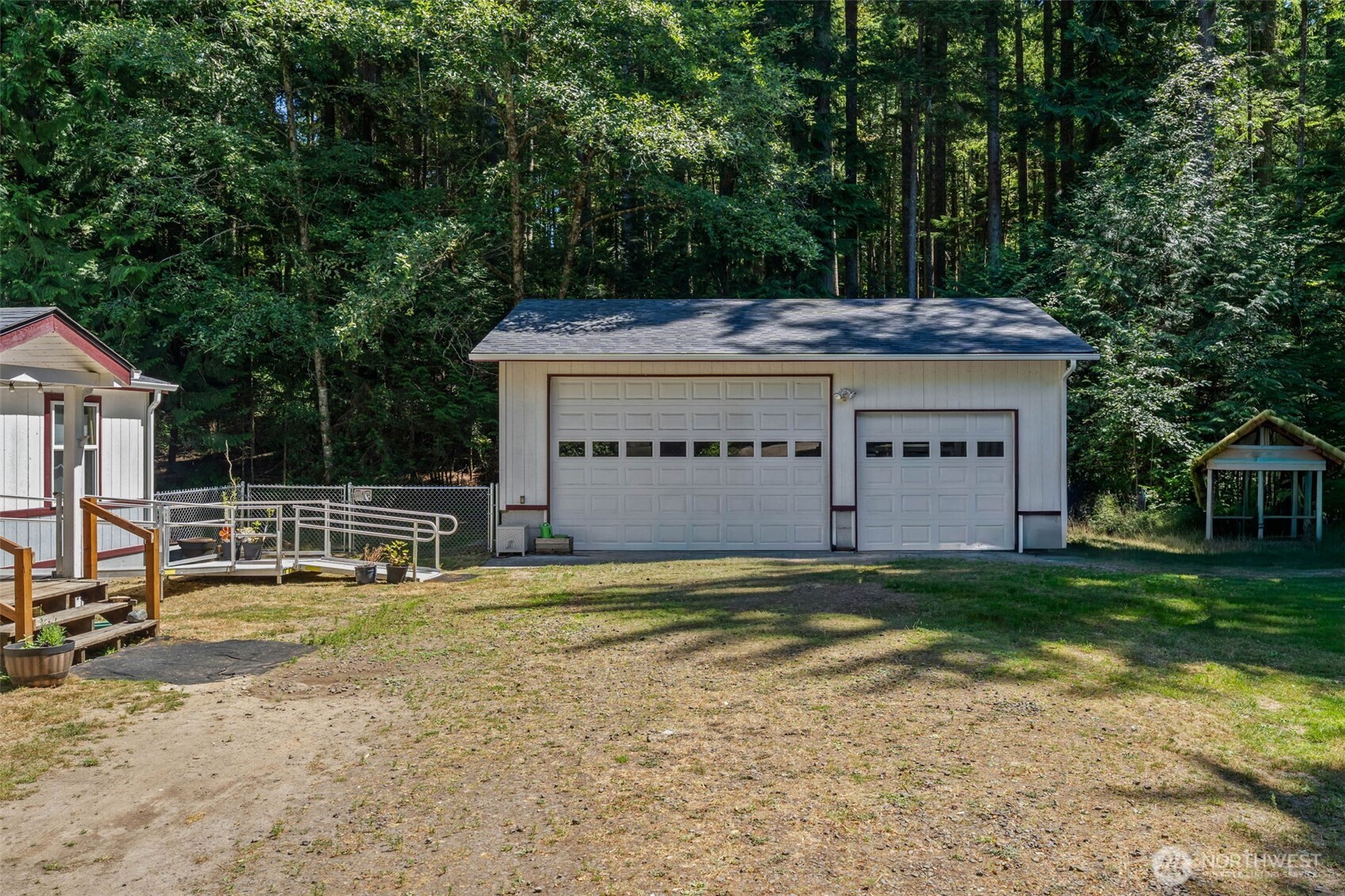 6970 Southeast King Road Port Orchard, WA 98367 - Photo 4 of 29 Gallery Image 4
