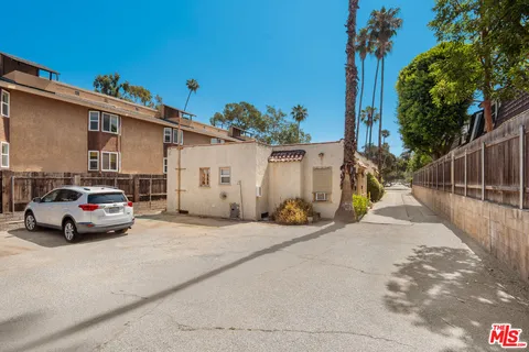 $1,470,000 | 271 North Holliston Avenue, Unit A, Pasadena, CA 91106