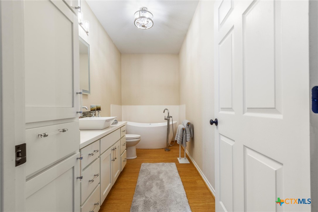 114 Deer Run Moody, TX 76557 - Photo 27 of 40 Guest Bath