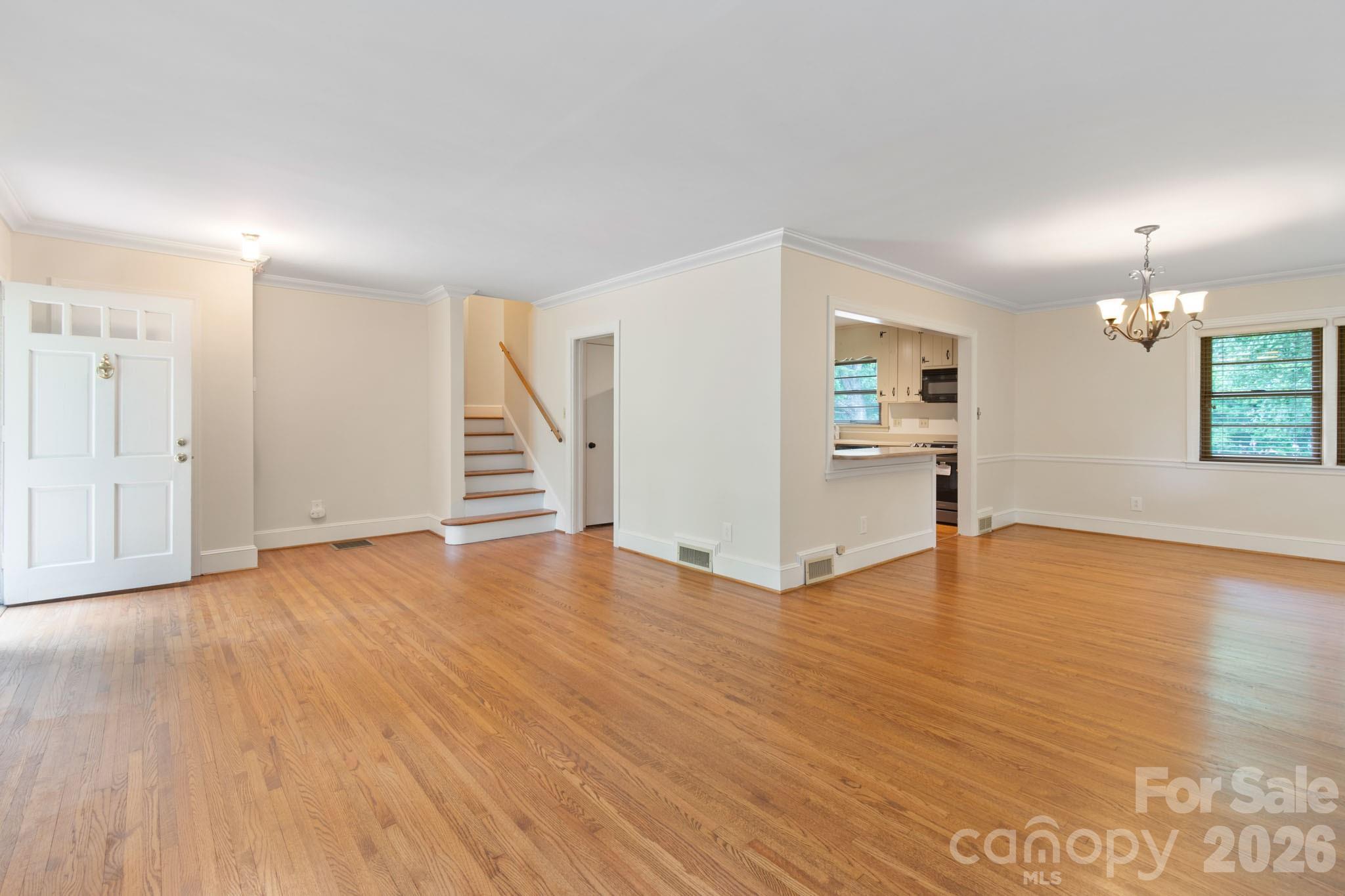 4215 Chelmsford Road Charlotte, NC 28211 - Photo 3 of 23 Gallery Image 3