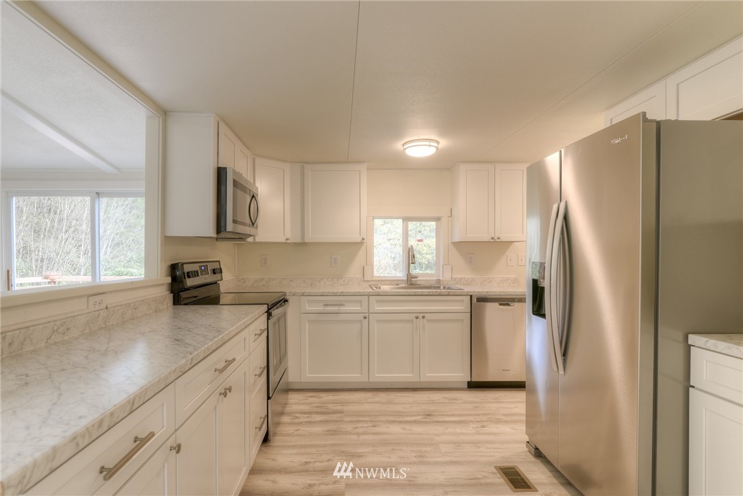 5142 Puget Road Northeast Olympia, WA 98516 - Photo 6 of 22 Gallery Image 6