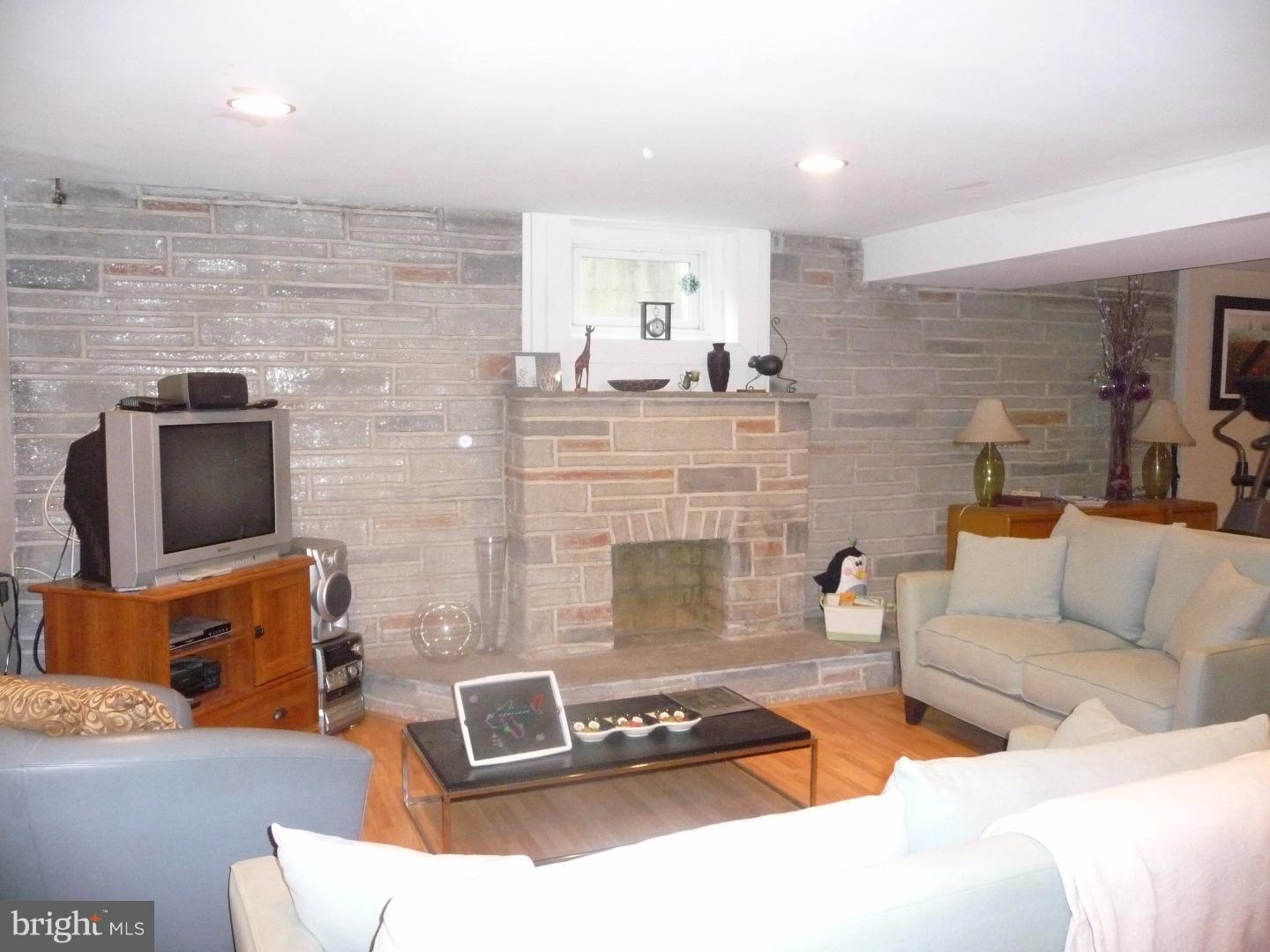 11 Locust Road Morton, PA 19070 - Photo 13 of 16 Family Room