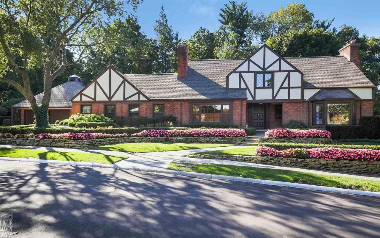233 Stephens Road Grosse Pointe Farms, MI 48236 - Photo 1 of 42