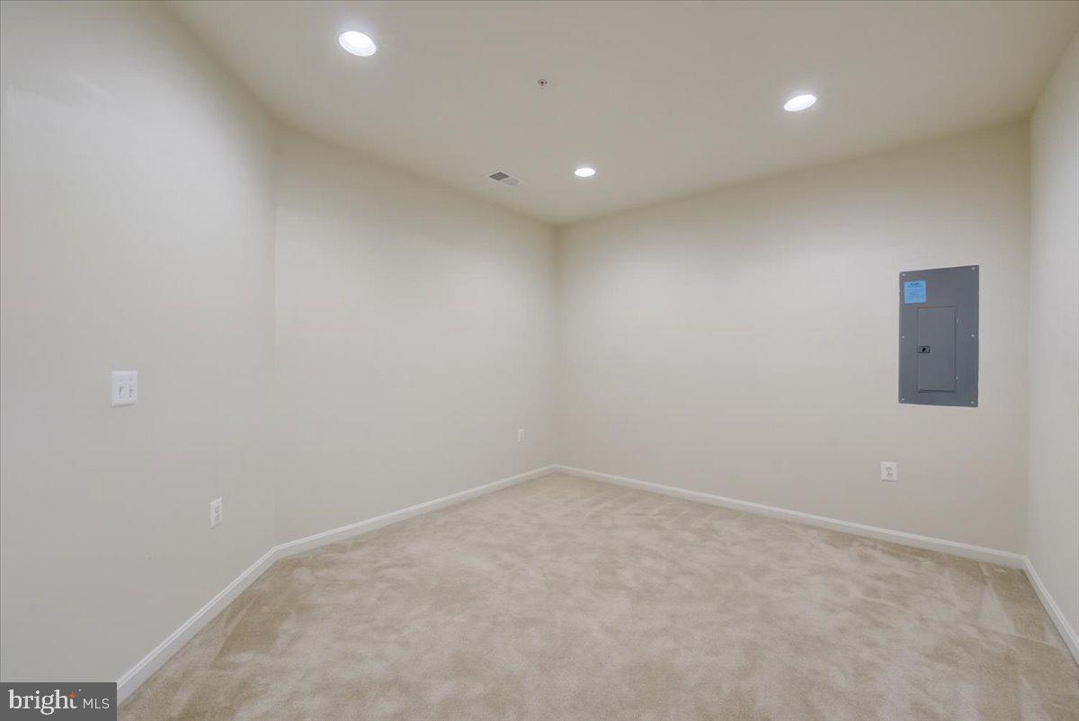 2318 Brooke Grove Road Bowie, MD 20721 - Photo 32 of 59 Gallery Image 32