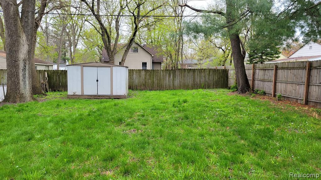 21227 Rensselaer Street Farmington, MI 48336 - Photo 4 of 13