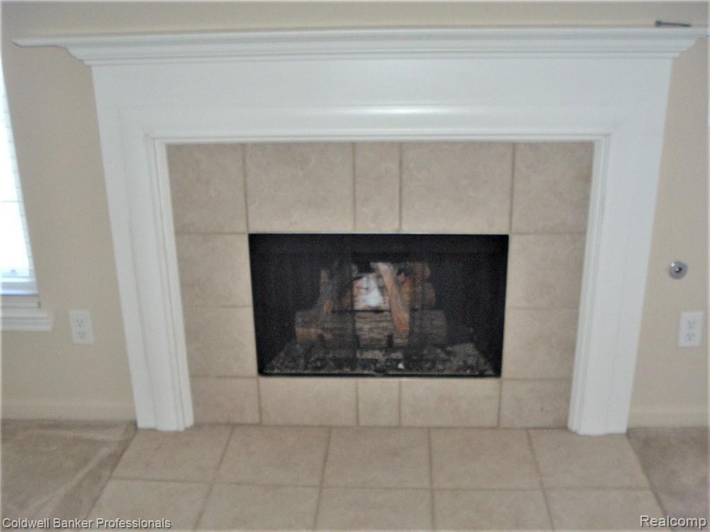 5365 Brookemonte Circle Rochester, MI 48306 - Photo 9 of 15 DSCF0163(fixed).jpg