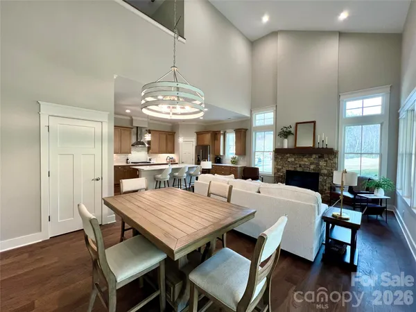$979,900 | 105 Chimney Chase Trail, Hendersonville, NC 28739