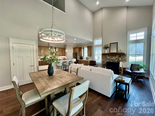 $979,900 | 105 Chimney Chase Trail, Hendersonville, NC 28739