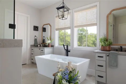 $1,398,880 | 5925 Old Three Hundred Drive, Washington, TX 77880