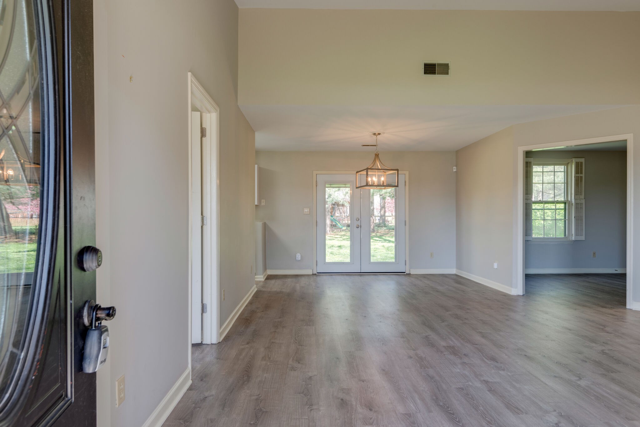 709 Riverview Drive Franklin, TN 37064 - Photo 4 of 25