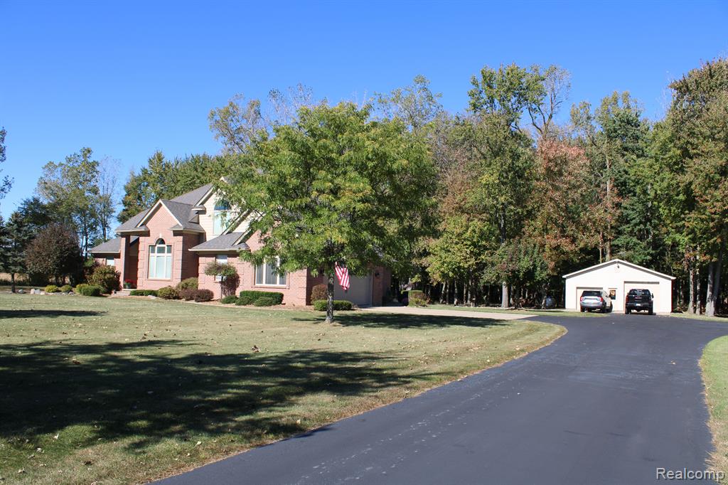 15730 Dryden Road Allenton, MI 48002 - Photo 3 of 48