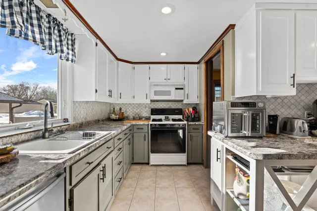 $319,900 | 421 Manitowoc Street, Reedsville, WI 54230