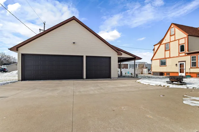 $319,900 | 421 Manitowoc Street, Reedsville, WI 54230