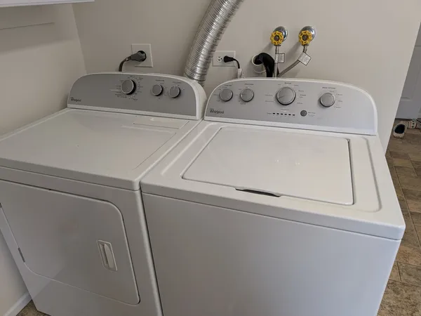 $669,000 | 630 Cobblestone Lane, Buffalo Grove, IL 60089