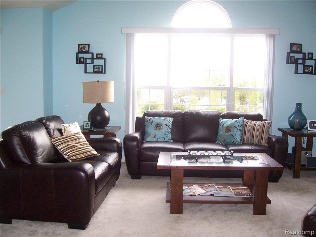 Living Area 2