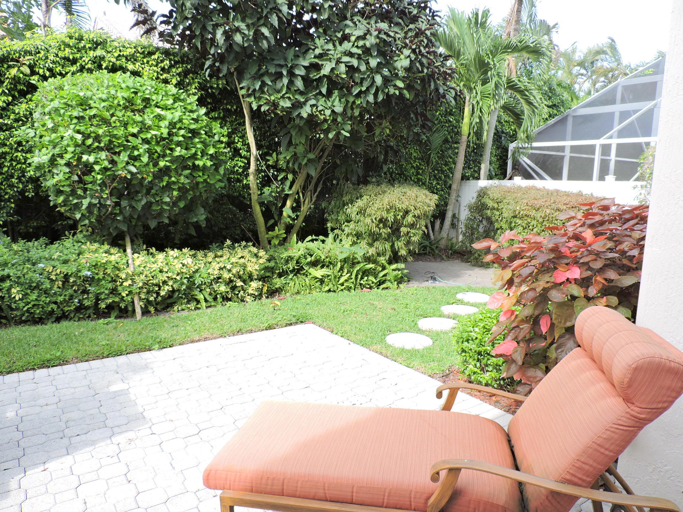 6430 Brava Way Boca Raton, FL 33433 - Photo 18 of 20 Yard