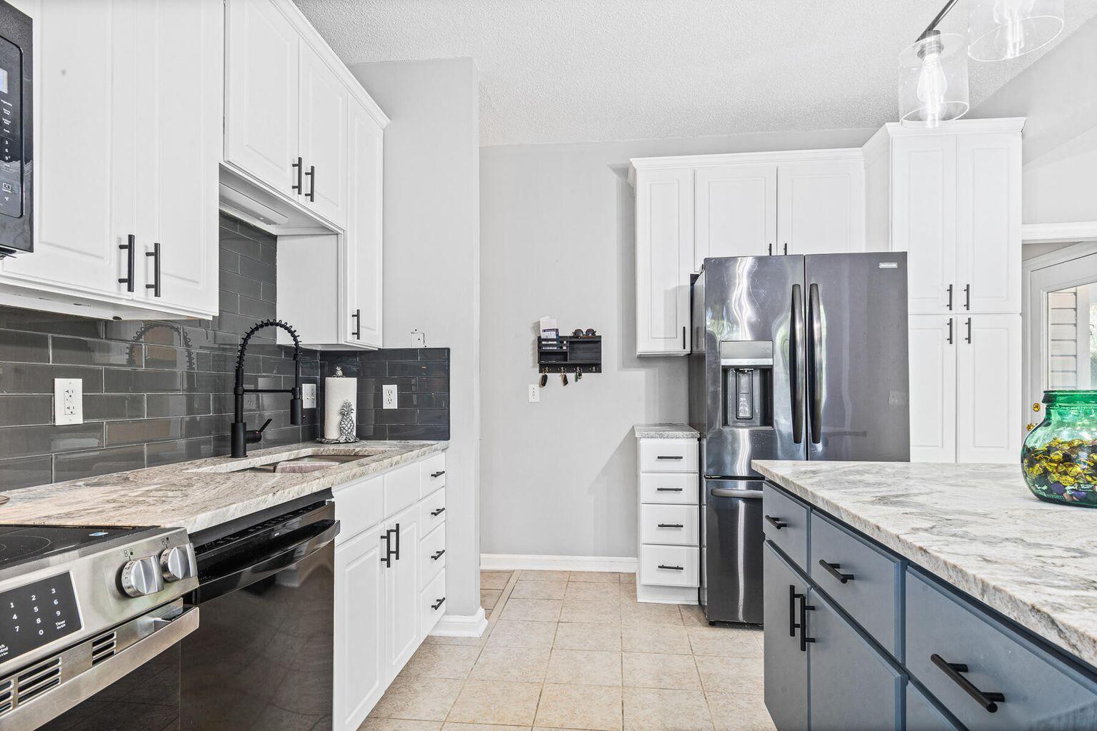 111 Long Bow Road Summerville, SC 29485 - Photo 7 of 57 111 14