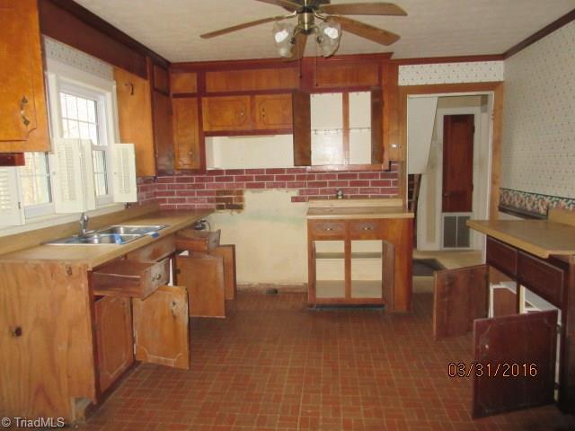 757 Eden Road Stoneville, NC 27048 - Photo 8 of 9 Kitchen