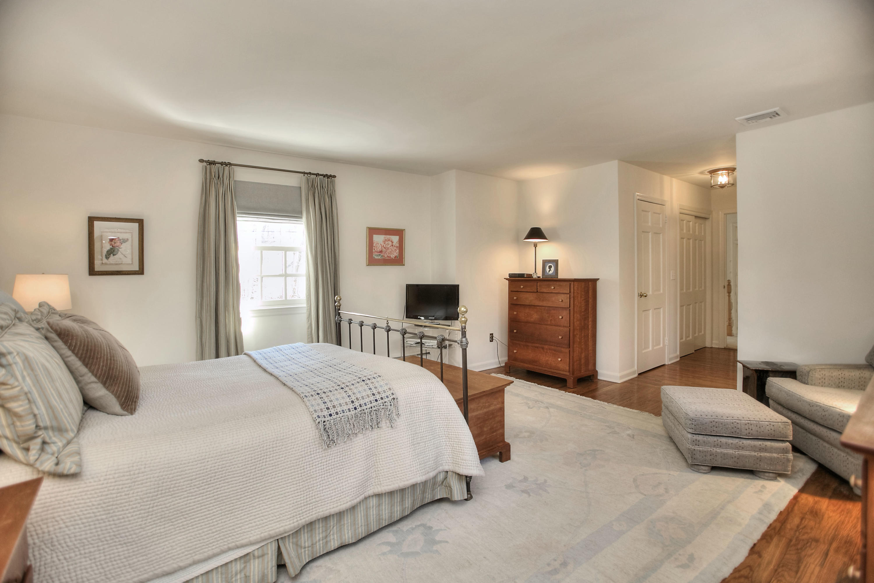 20 Parish Road North New Canaan, CT 06840 - Photo 13 of 26 Master