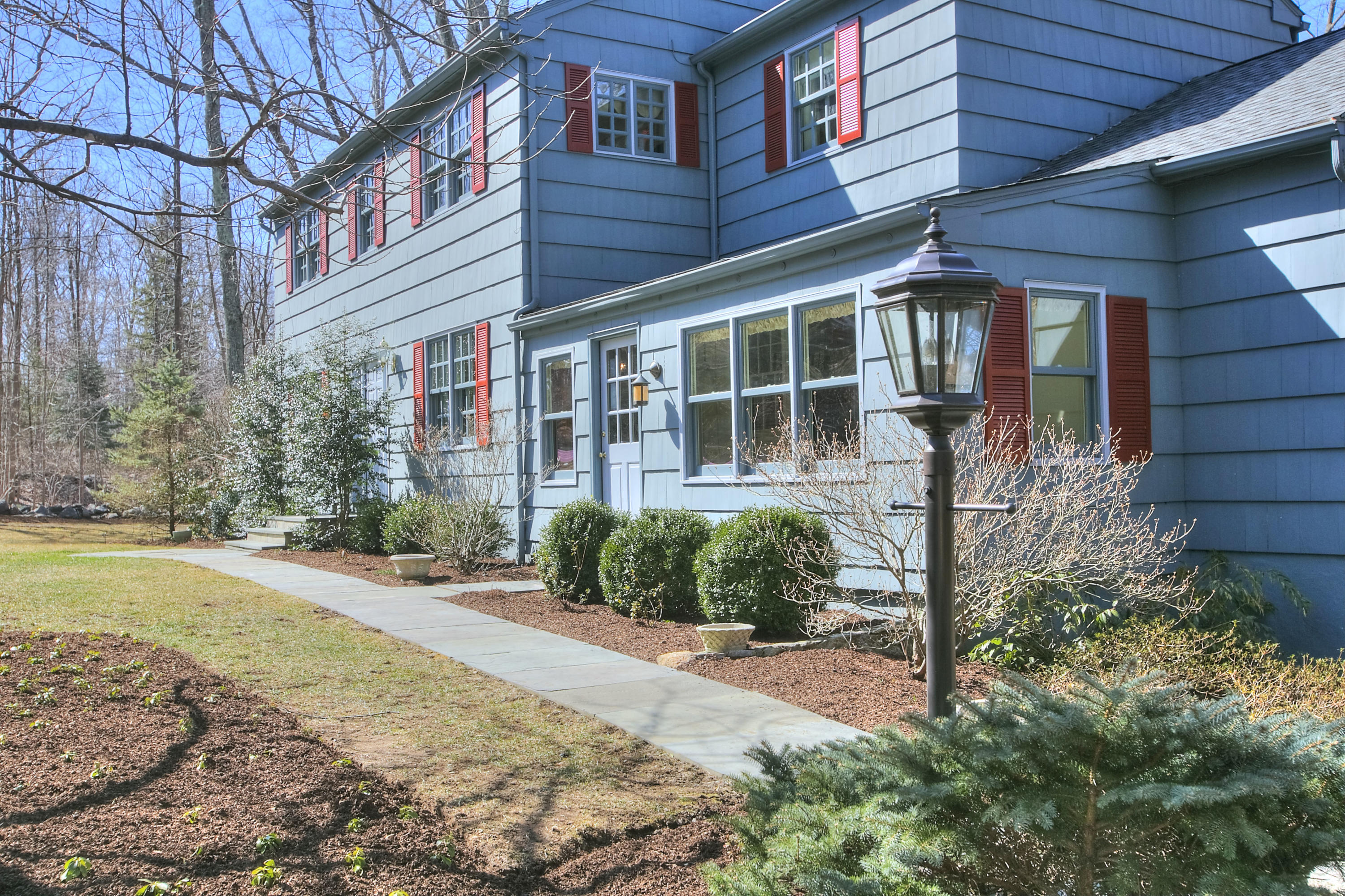 20 Parish Road North New Canaan, CT 06840 - Photo 25 of 26 Walkpath