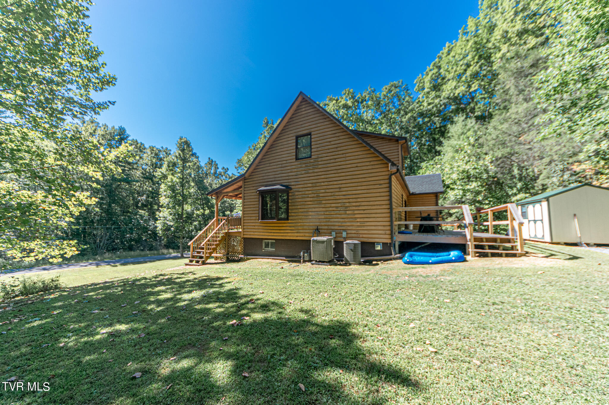 421 Scioto Road Unicoi, TN 37692 - Photo 23 of 25 DSC_0801
