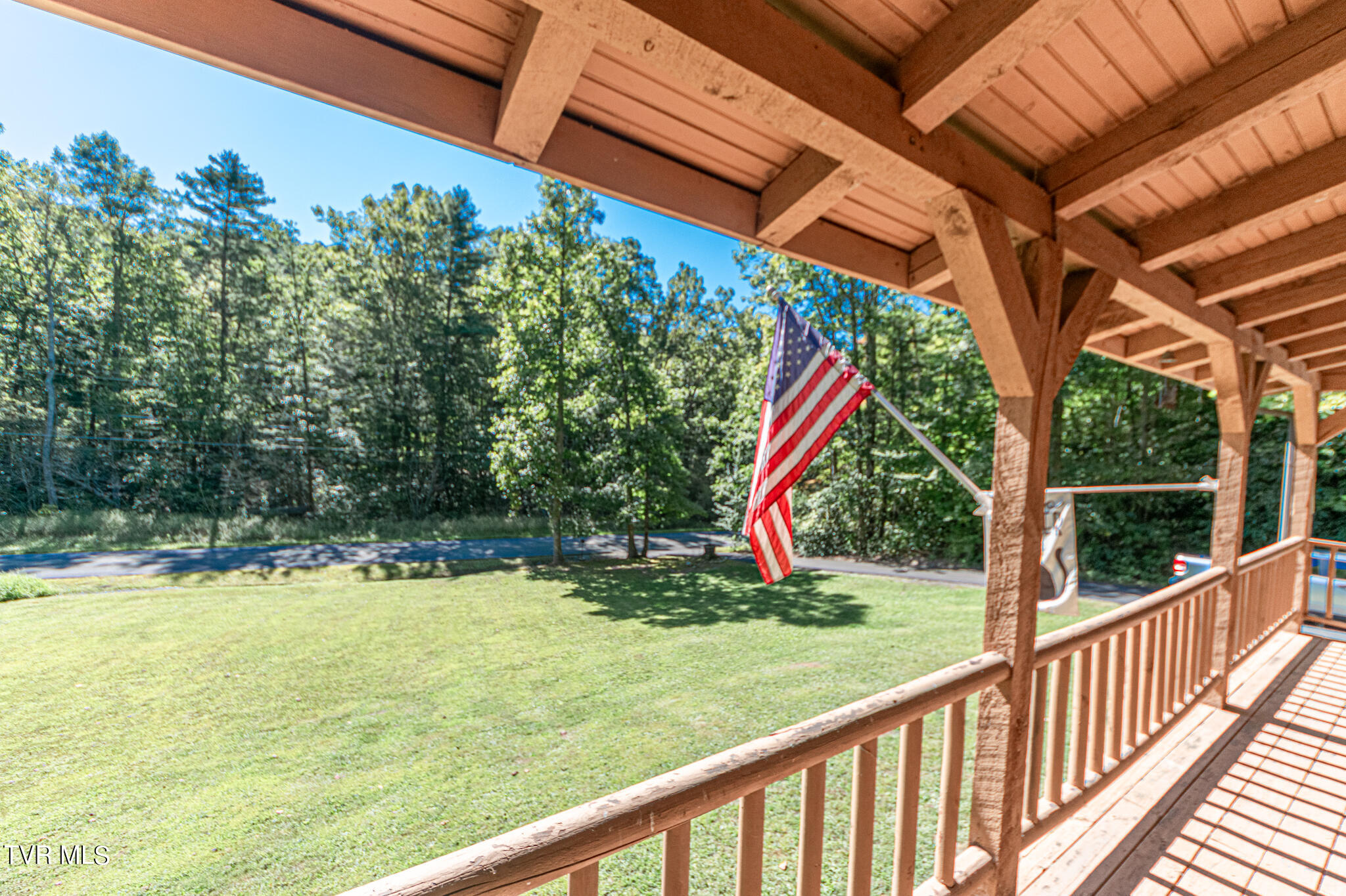 421 Scioto Road Unicoi, TN 37692 - Photo 4 of 25 DSC_0782