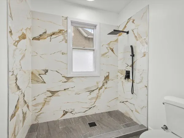 $175,000 | 1516 South 5th Street, Rockford, IL 61104