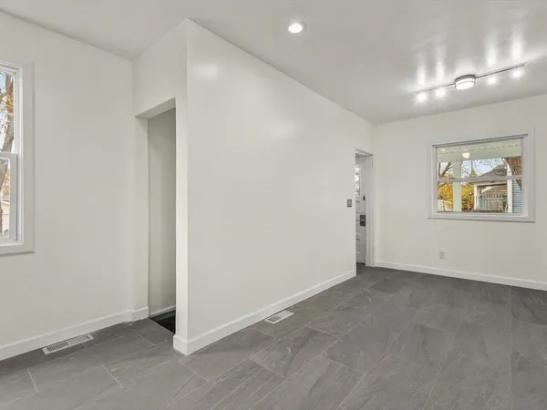 $175,000 | 1516 South 5th Street, Rockford, IL 61104