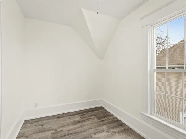 $175,000 | 1516 South 5th Street, Rockford, IL 61104