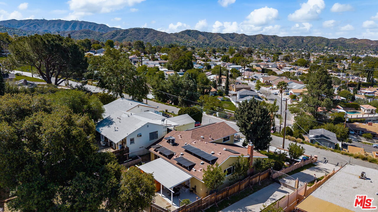 11080 Plainview Avenue Tujunga, CA 91042 - Photo 39 of 41 an aerial view of multiple house